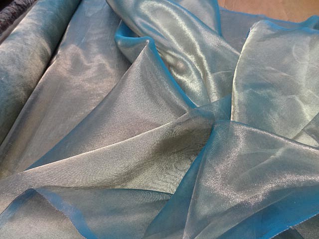 Organza acetate soie bleu or pale 2