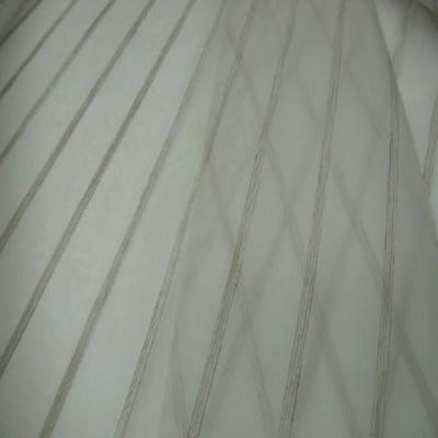Organza blanc brode raye fil lin 1 