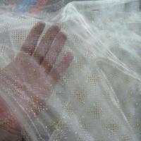 Organza blanc casse carre de paillettes dore 3 