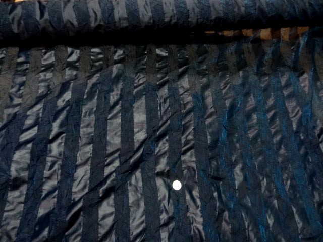 Organza bleu canard faconne bandes froisse permanent 1