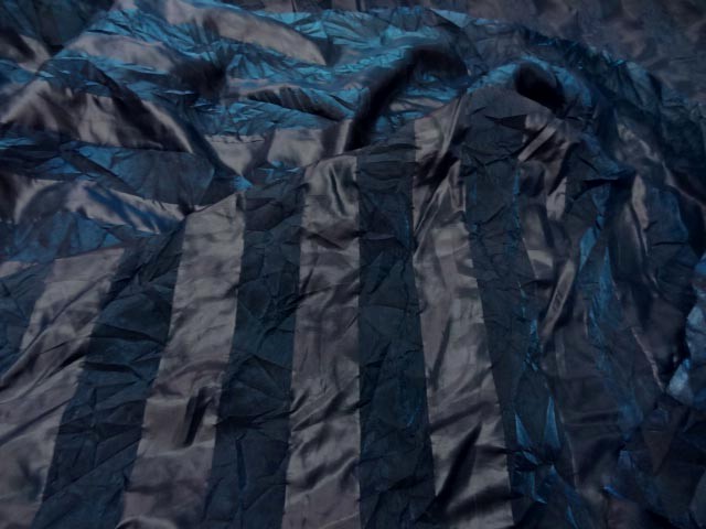 Organza bleu canard faconne bandes froisse permanent 2