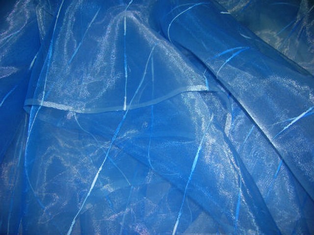 Organza bleu electrique rayures chenille 2