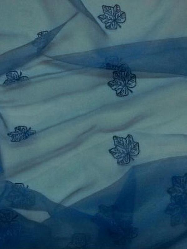 Organza bleu electrique surbrode feuillage 2 