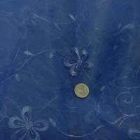 Organza bleu sur brode ton sur ton 2