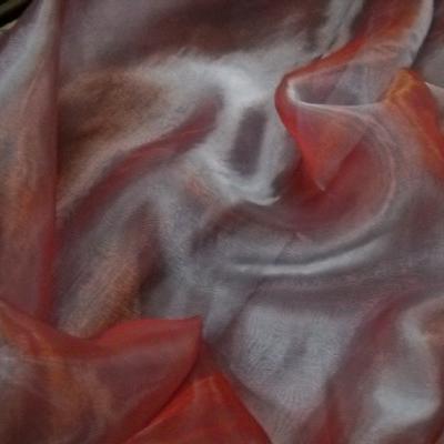 Organza bordeaux reflets bleus 4 