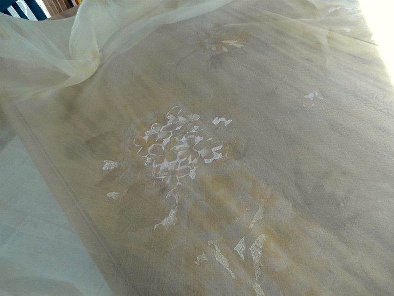 Organza de soie vanille fleurs blanches 3