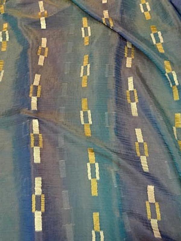 Organza degrade de bleus et chainette doree 1 