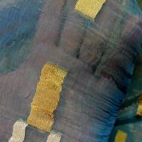 Organza degrade de bleus et chainette doree 3