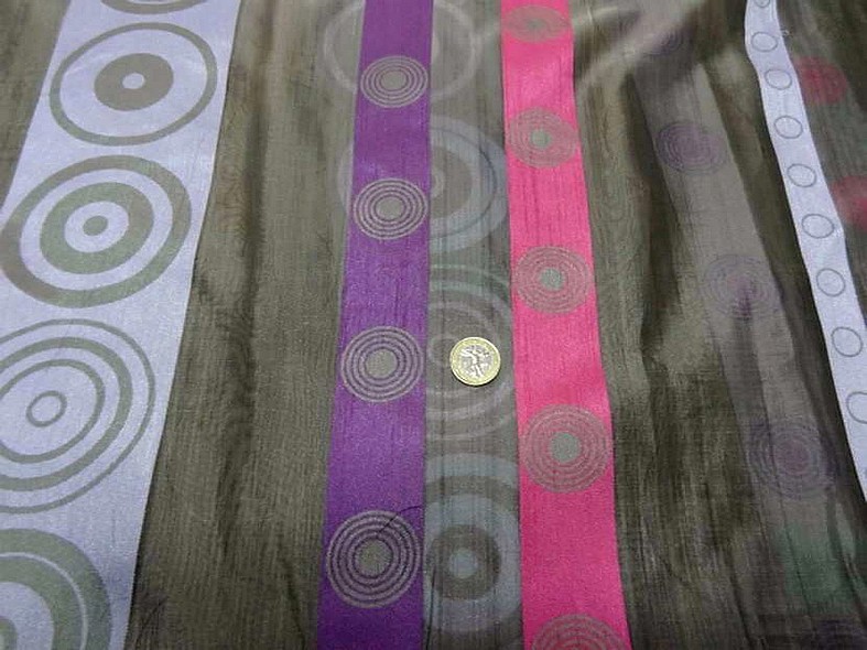 Organza gris frises rose mauve 4