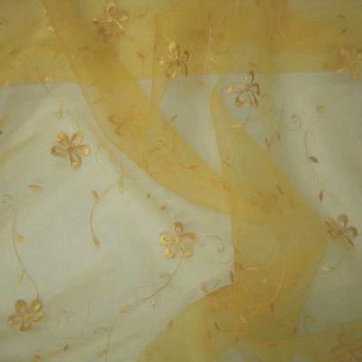 Organza jaune d or fleurs brodees 2 