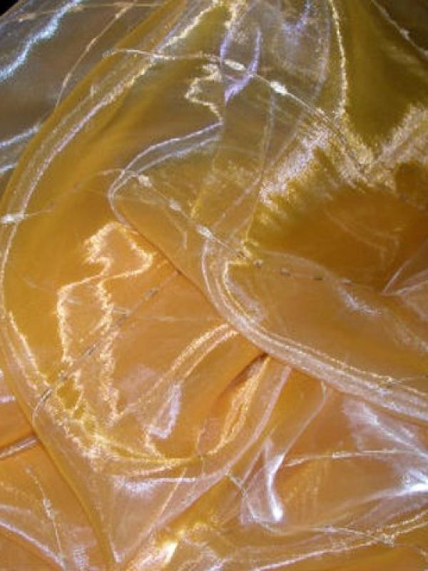 Organza jaune safran blanc raye chenille 1 