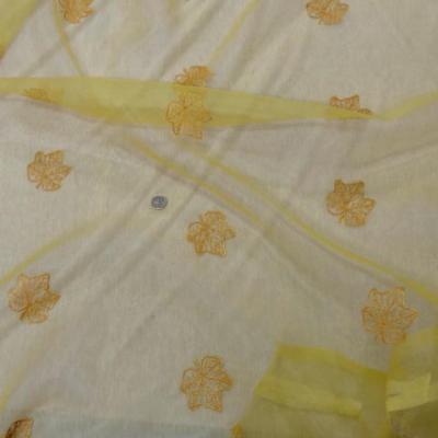 Organza jaune safran surbrode feuille