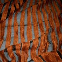 Organza noir franges caramel 3