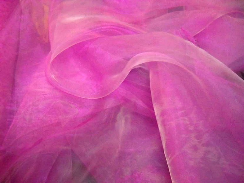 Organza rose magenta et blanc 1