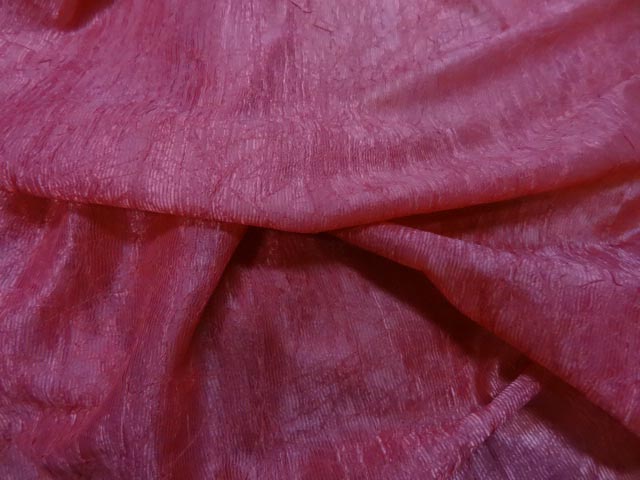 Organza souple rose froisse et plisse permanent 3