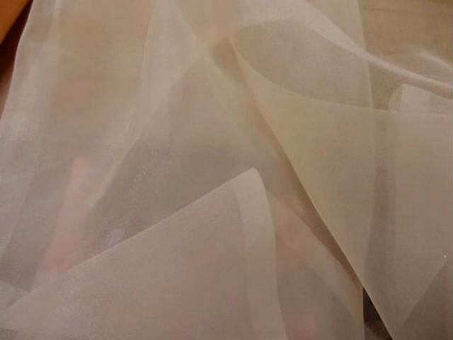 Organza teinte papaye 3