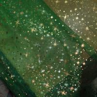 Organza vert Etoiles scintillantes or et gris métal