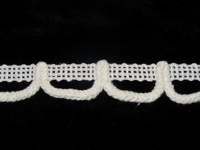 Passe ruban corde blanc casse 3