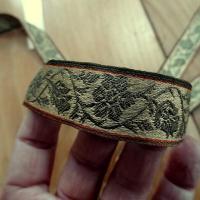 Passementerie beige et vert bronze fleurie 1 