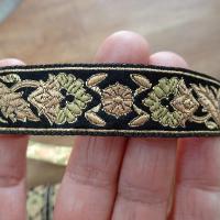 Passementerie cesar noir rose poudre et or 3