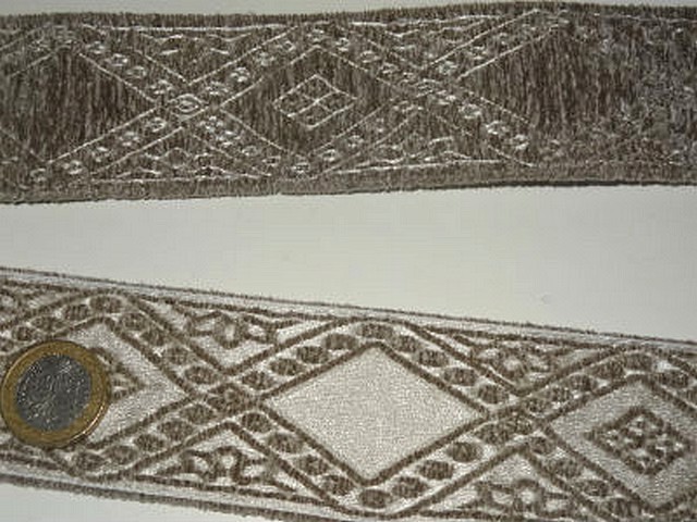 Passementerie epaisse losange grege taupe 2