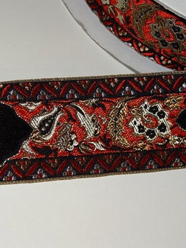 Passementerie frise cachemire or rouge noir 3 