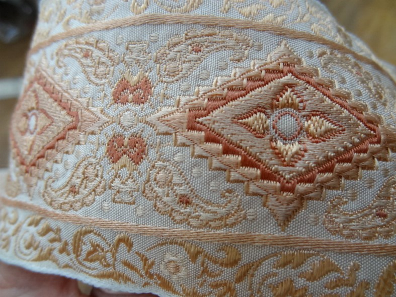 Passementerie rhombe teintes peche rose the 3