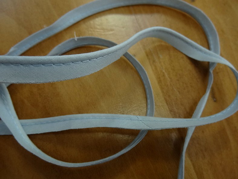 Passepoil tous textiles bleu ciel 1