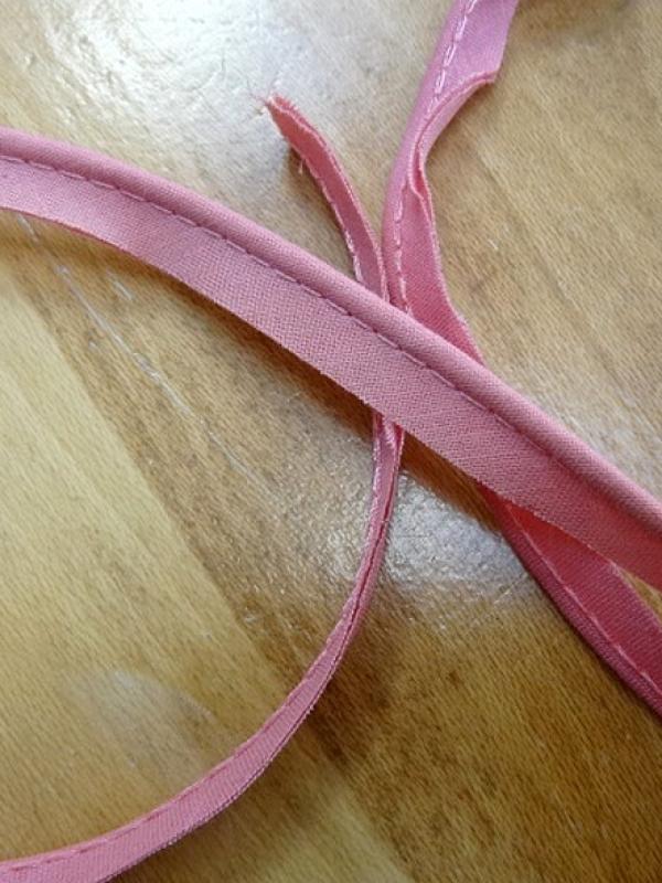 Passepoil tous textiles rose chaud 2 