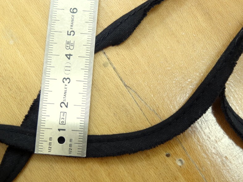 Passepoil tout textiles noir fin 2