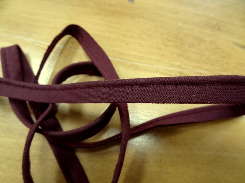 Passepoil tout textiles rouge bourgogne 3 mm 2