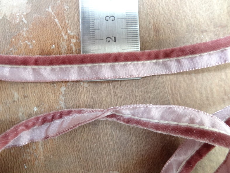 Passepoil velours rose indien 2