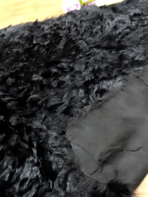 Peau de chevreau noir reconstituee 1