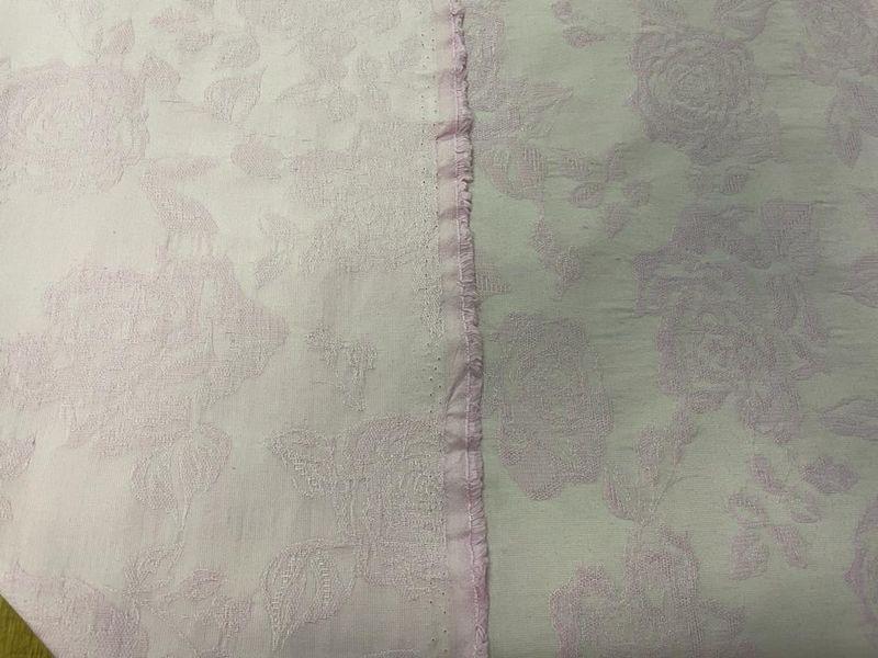 Pique de coton damasse rose glycine fleuri 4