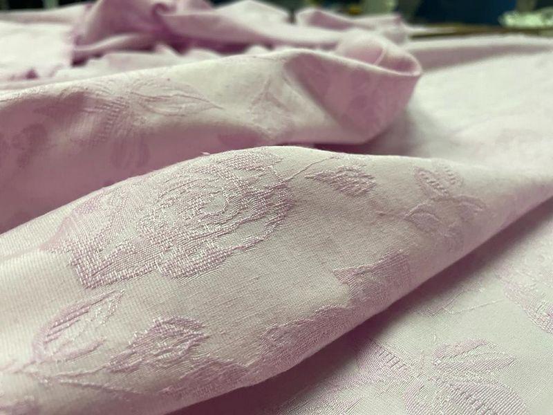 Pique de coton damasse rose glycine fleuri 6