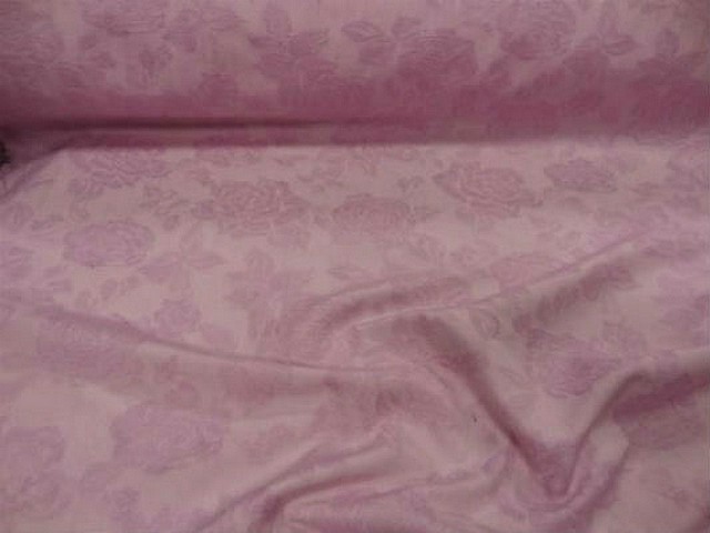 Pique de coton rose dragee fleuri 1 