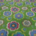 Polaire doudou vert prairie enfant motif fleurs 