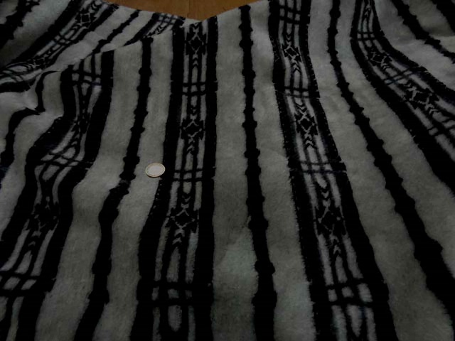 Polaire epaisse imprime gris noir2