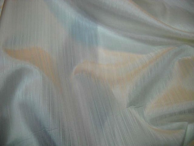 Polyester blanc casse rayures satinees mates 1 