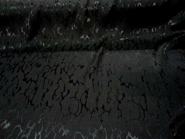 Polyester coton noir aureoles satinees 1 