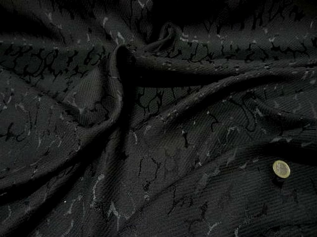 Polyester coton noir aureoles satinees 2 