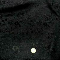 Polyester coton noir chambray fleurs satinees 2 