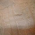 Polyester et resille beige encolles motif craquele 2 