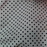 Polyester fin satine blanc pois noirs 4 