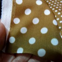 Polyester fin satine moka pois blancs 1 