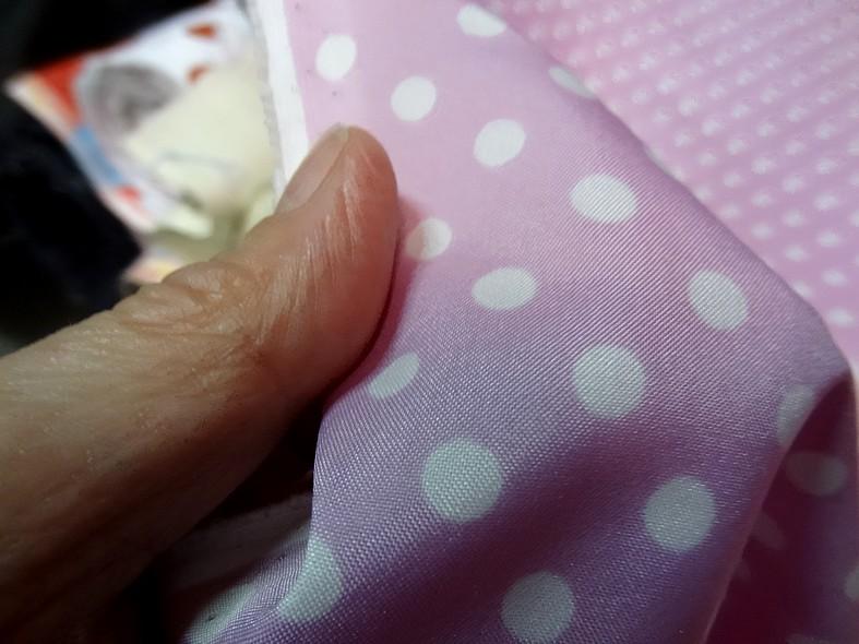 Polyester fin satine rose orchidee pois blancs 1