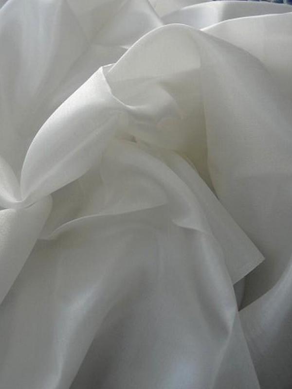 Ponge de soie blanc casse 3 