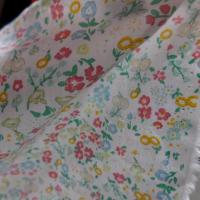 Popeline coton blanc fleurs acidulees 4 