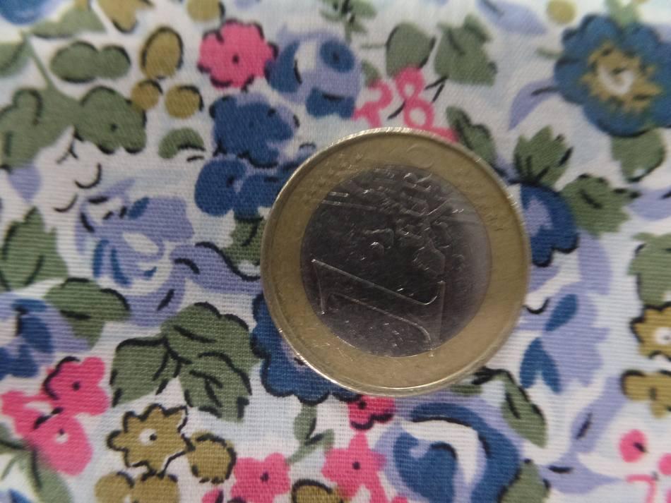 popeline coton blanche imprimé liberty fleurs bleu ,kaki,rose