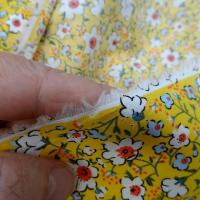 Popeline coton fleurettes fond jaune vif 4 